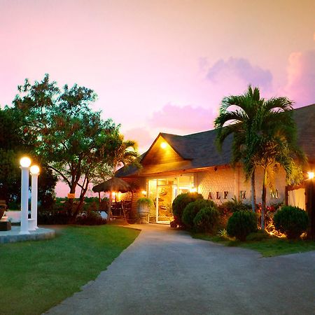 Alfheim Resort Мактан Экстерьер фото